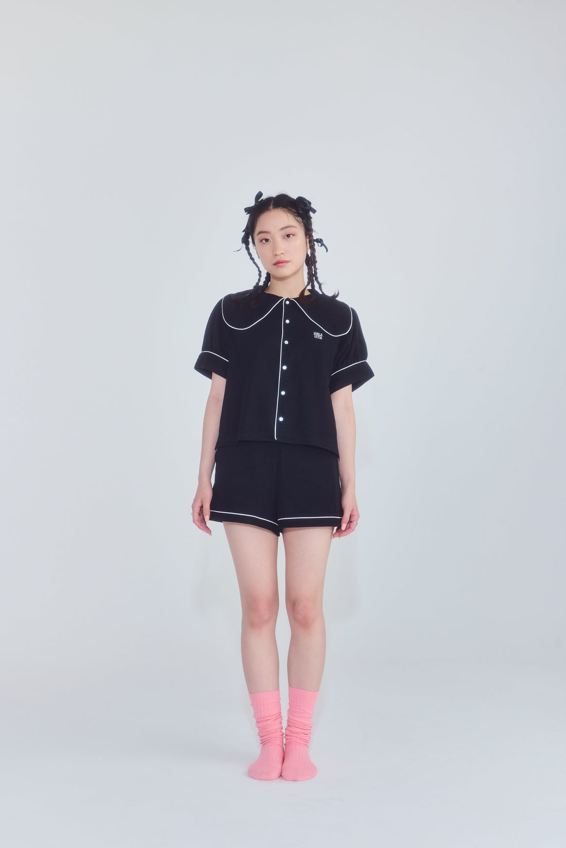 Mary Black Pajamas (short sleeve) <br><br>(This item is currently being prepared for international shipping. <br> Please wait a little longer.)