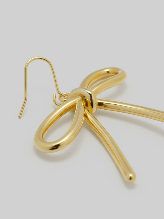 String ribbon pierce
