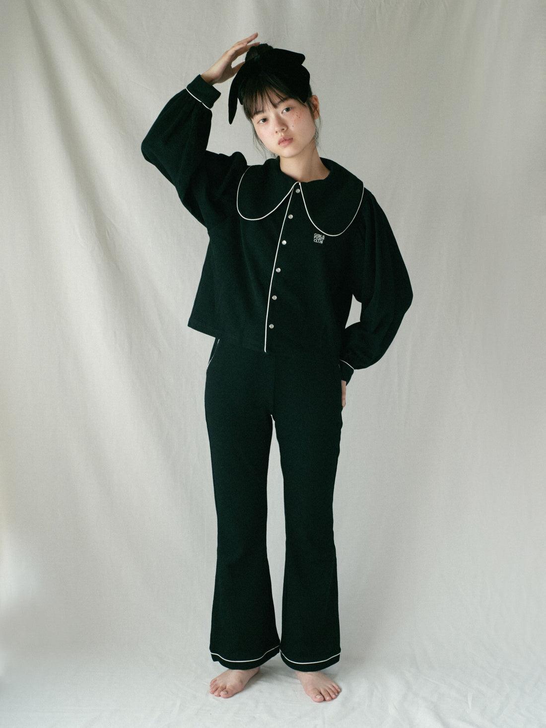Mary Black Pajamas (short sleeve)<br><br> (This item is currently being prepared for international shipping. <br> Please wait a little longer.)
