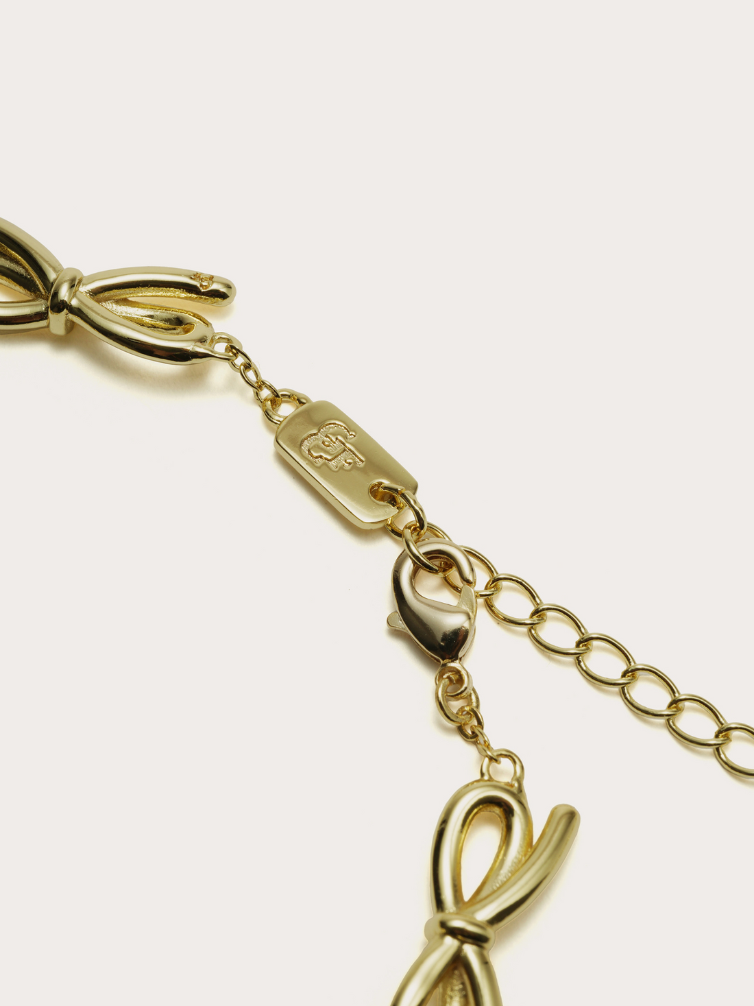 Present ribbon bracelet